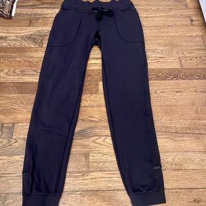 Lululemon black joggers